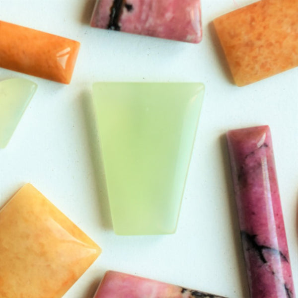 Green Chalcedony 20x14mm Trapezium Cut Gemstone Cabochon